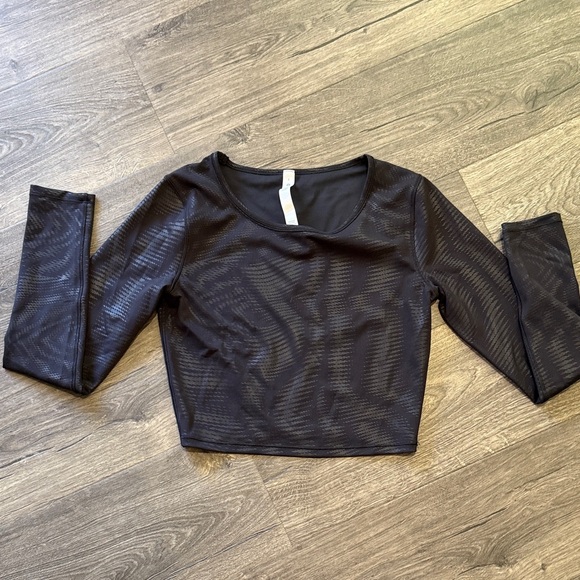Black Long Sleeve Mesh Top - LULU - Picture 1 of 2